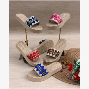 ZORA SLIPPERS