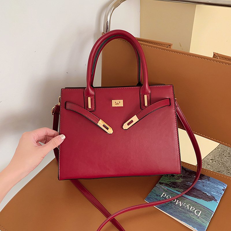 2026/01/1000175423.jpg CELINE - Image 1